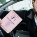 Permis blanc : peut-on encore conduire pour travailler malgré une suspension de permis ?